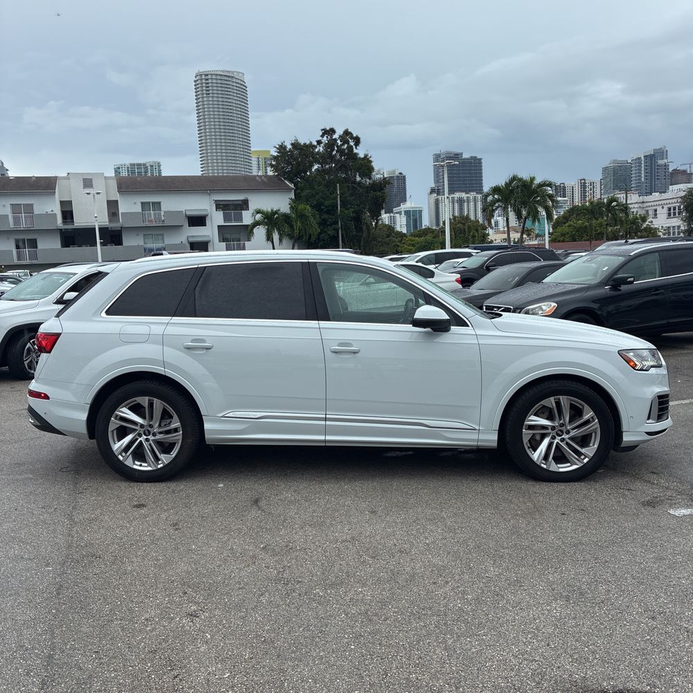 2021 Audi Q7 Prestige