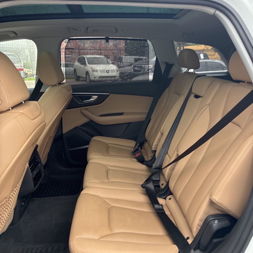 2021 Audi Q7 Prestige