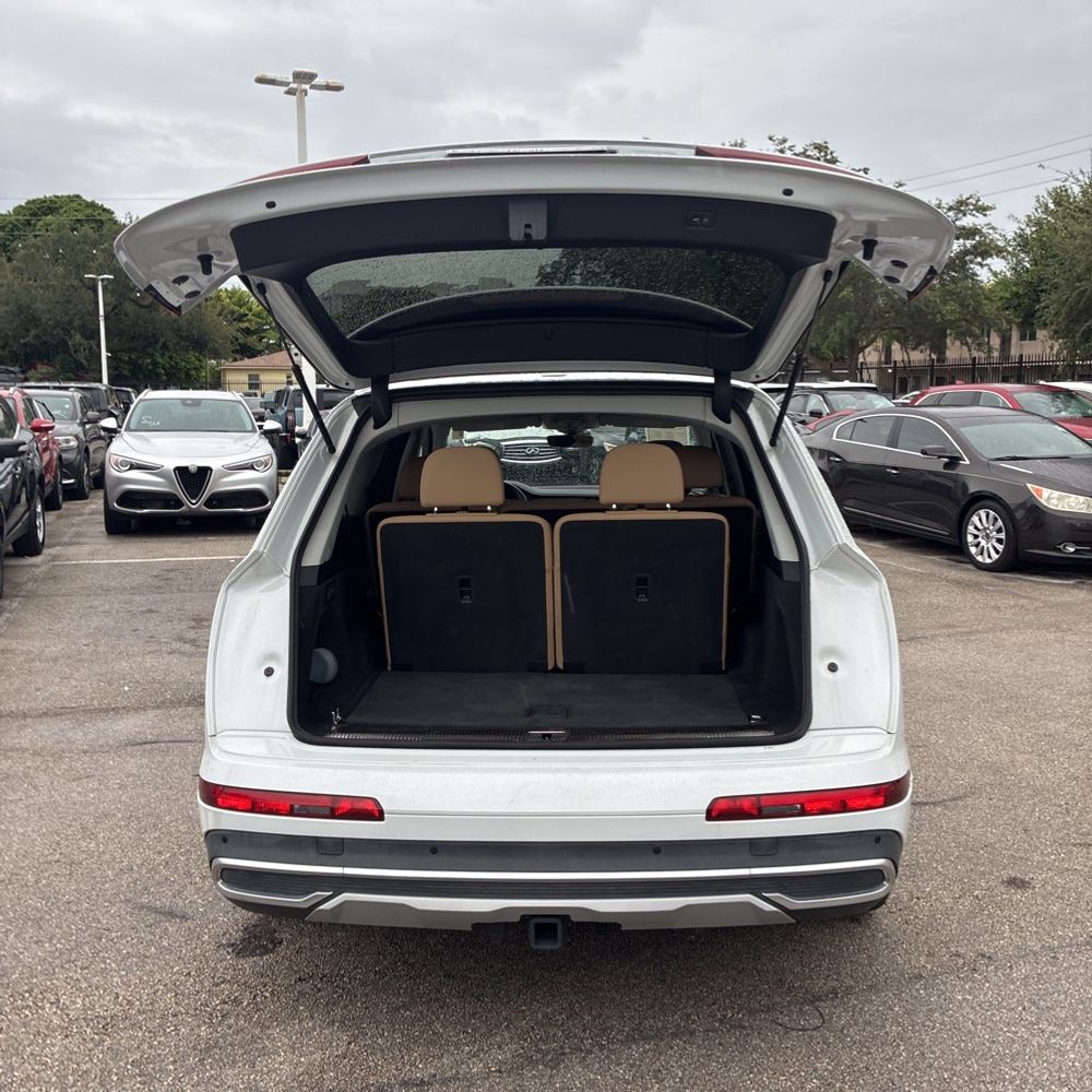2021 Audi Q7 Prestige