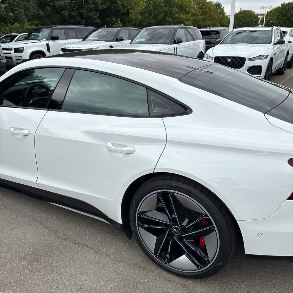 2022 Audi e-tron GT RS