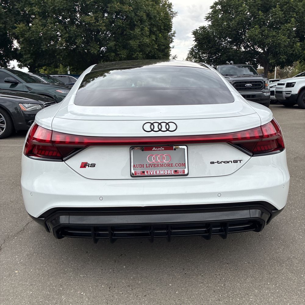 2022 Audi e-tron GT RS