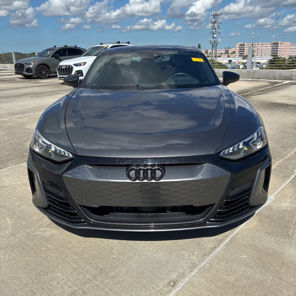 2023 Audi e-tron GT Premium Plus