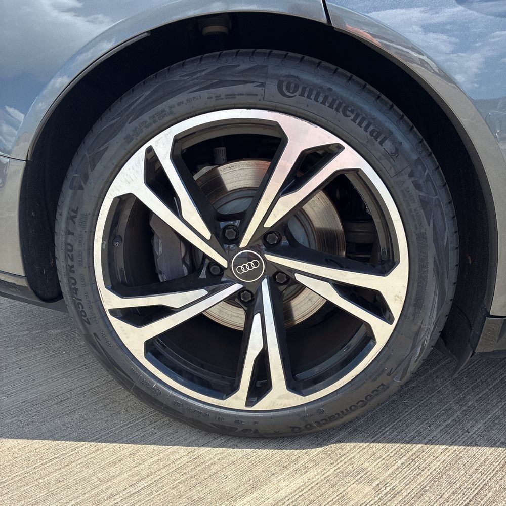 2023 Audi e-tron GT Premium Plus