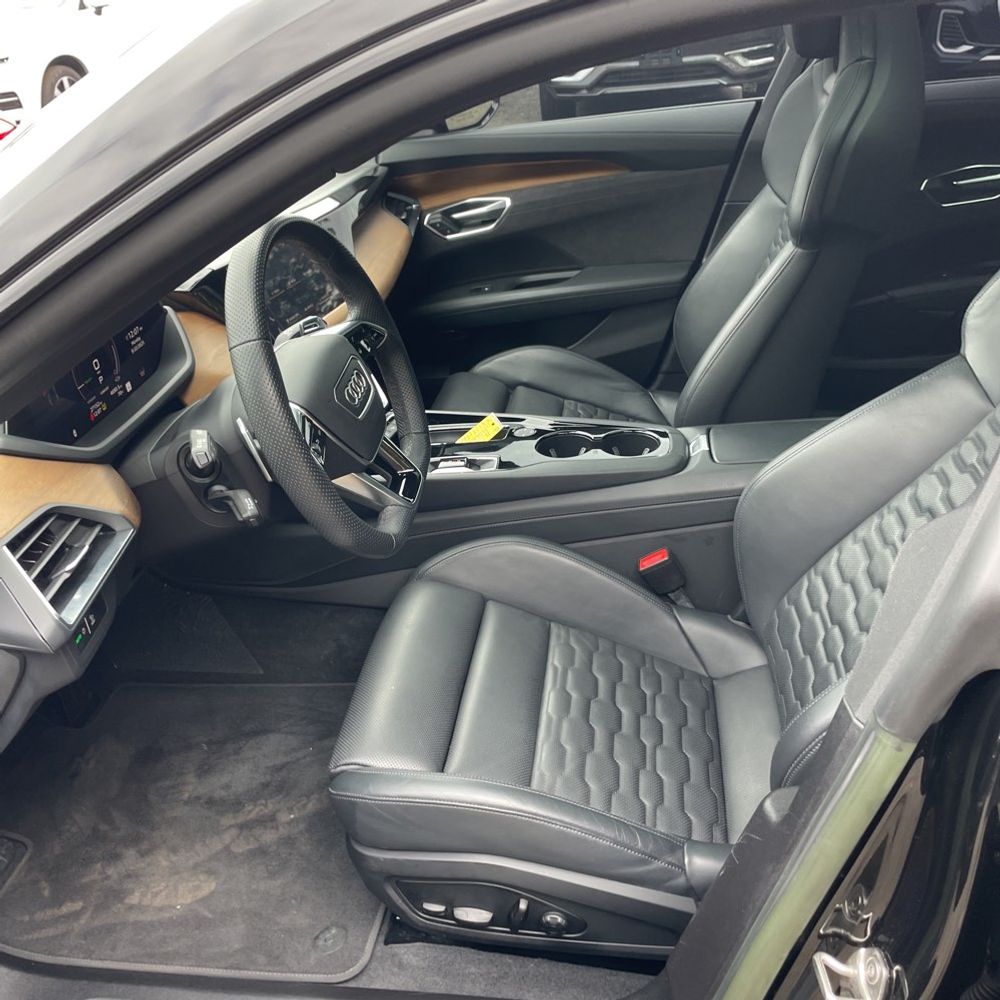 2023 Audi e-tron GT Prestige