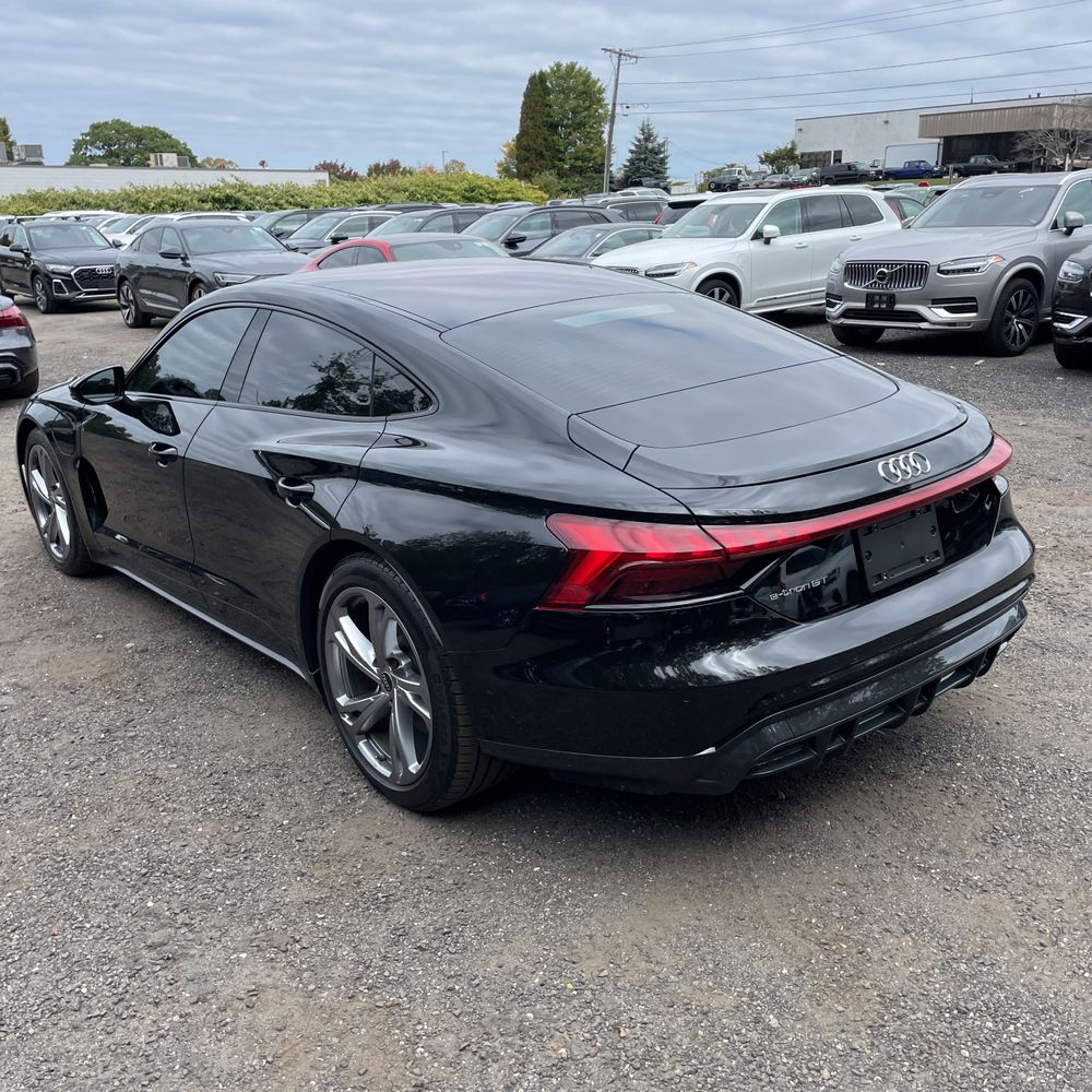 2023 Audi e-tron GT Prestige