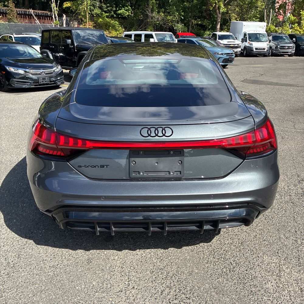 2024 Audi e-tron GT Prestige