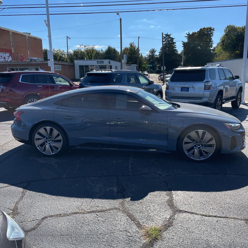 2022 Audi e-tron GT Prestige