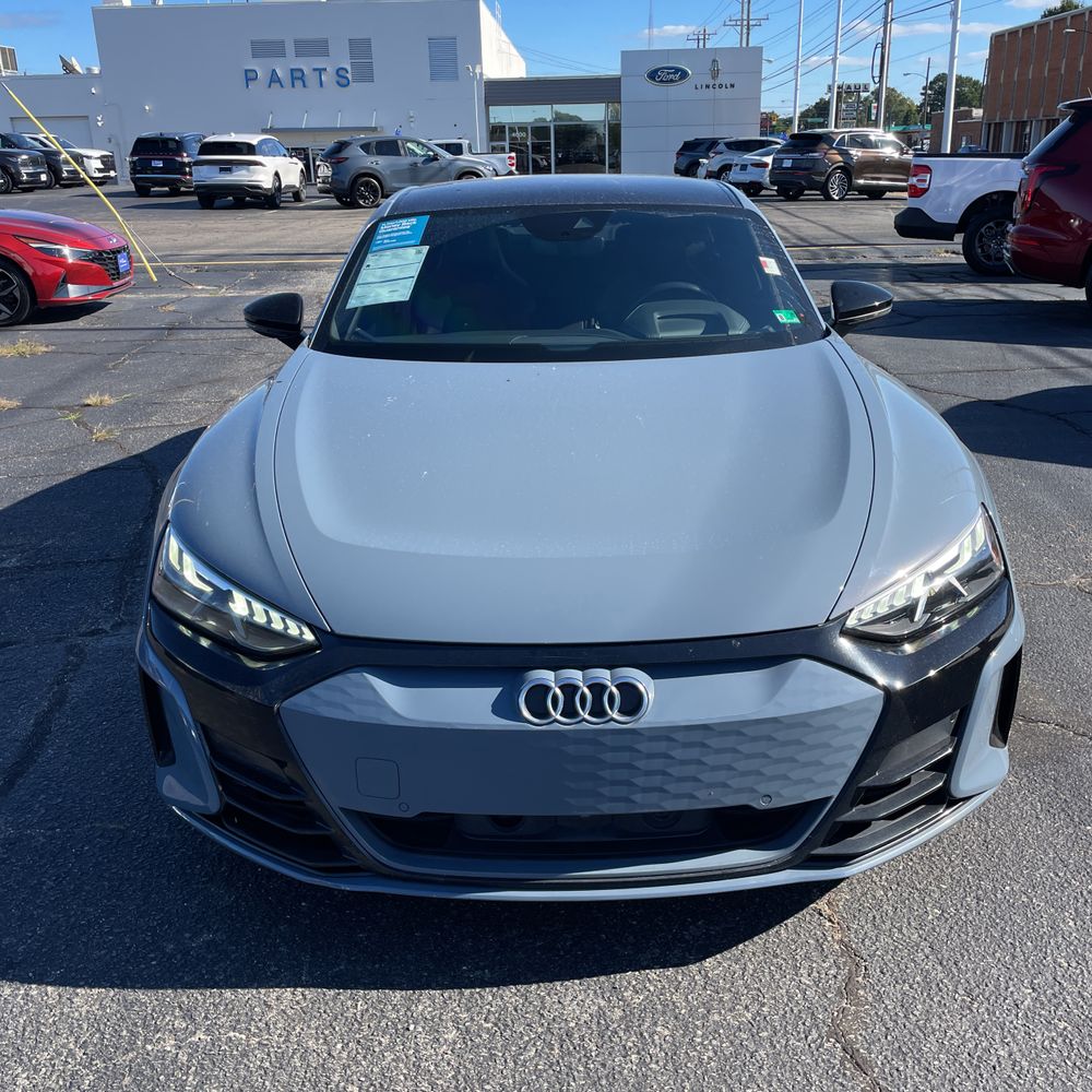 2022 Audi e-tron GT Prestige