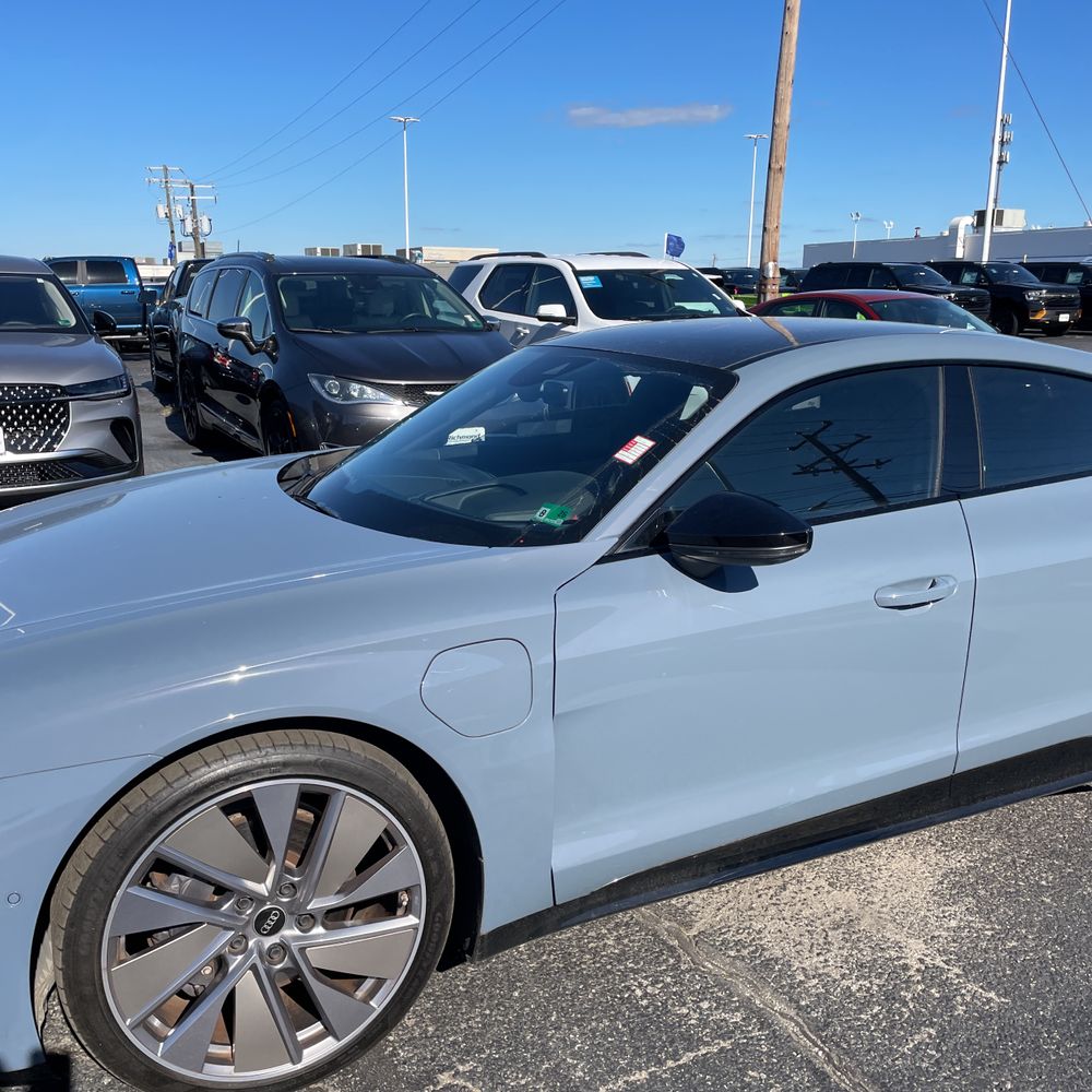 2022 Audi e-tron GT Prestige
