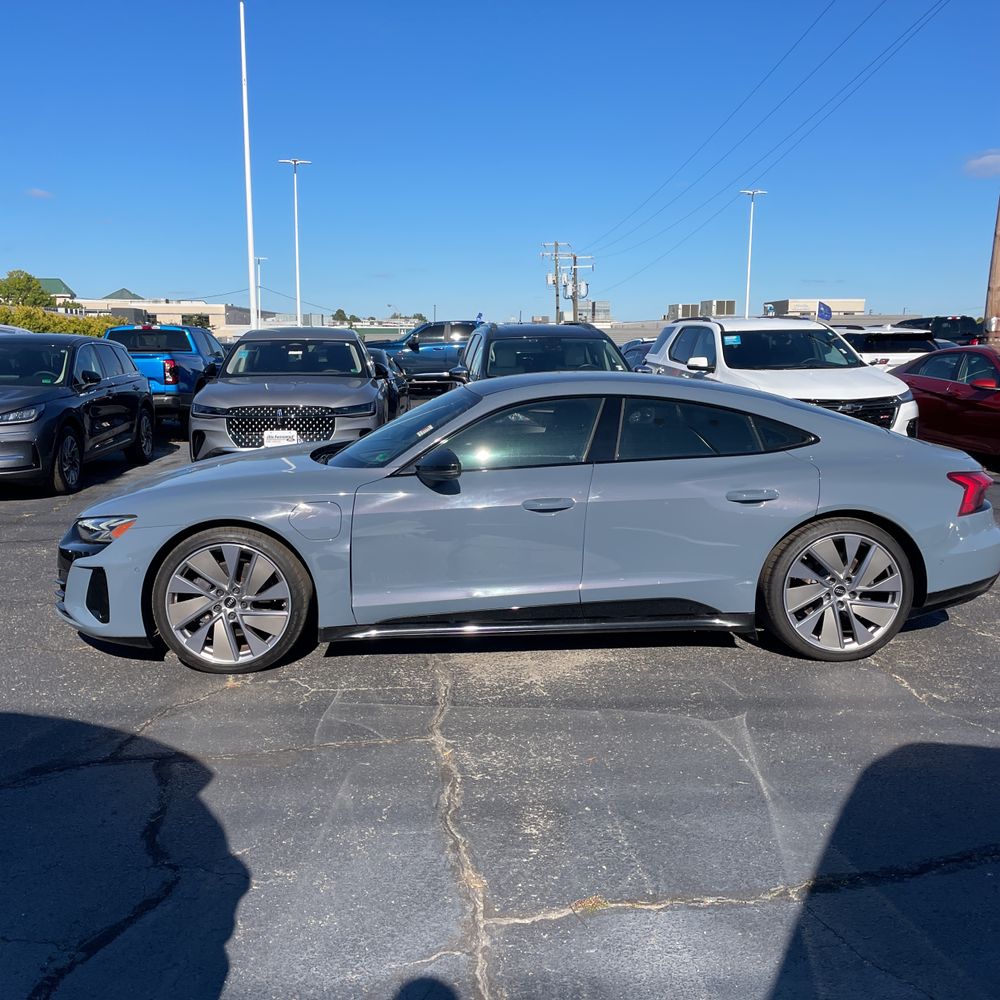 2022 Audi e-tron GT Prestige