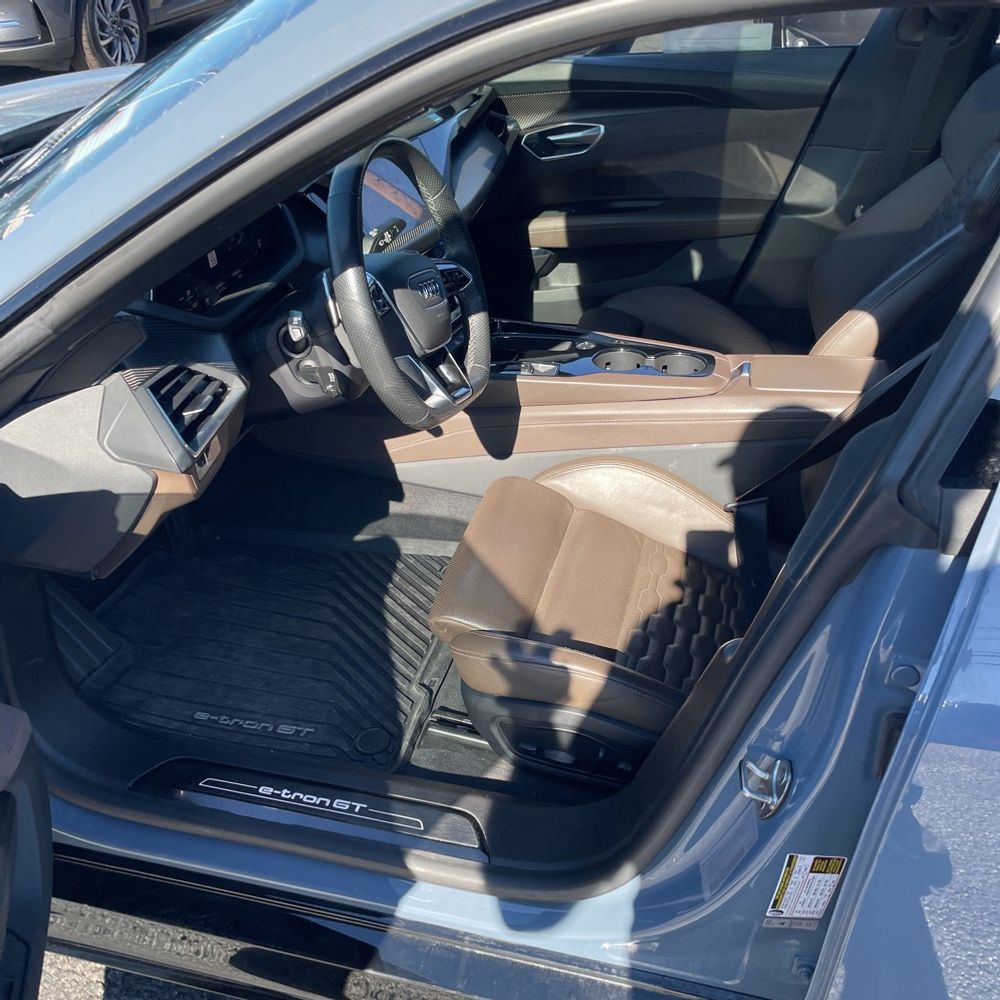 2022 Audi e-tron GT Prestige