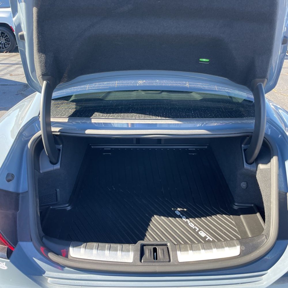 2022 Audi e-tron GT Prestige