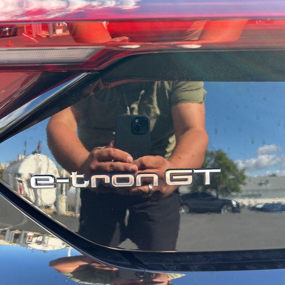2022 Audi e-tron GT Premium Plus
