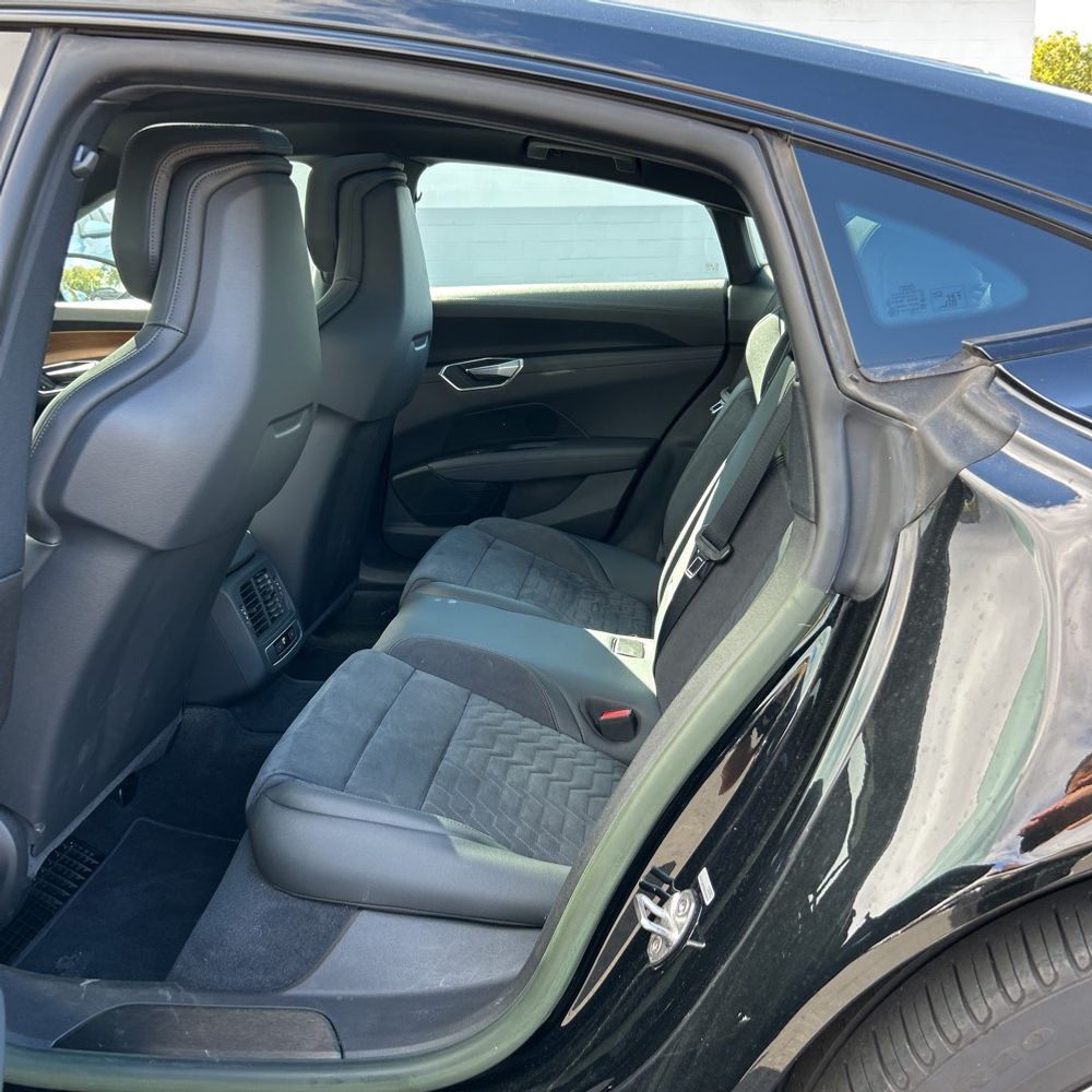 2022 Audi e-tron GT Premium Plus
