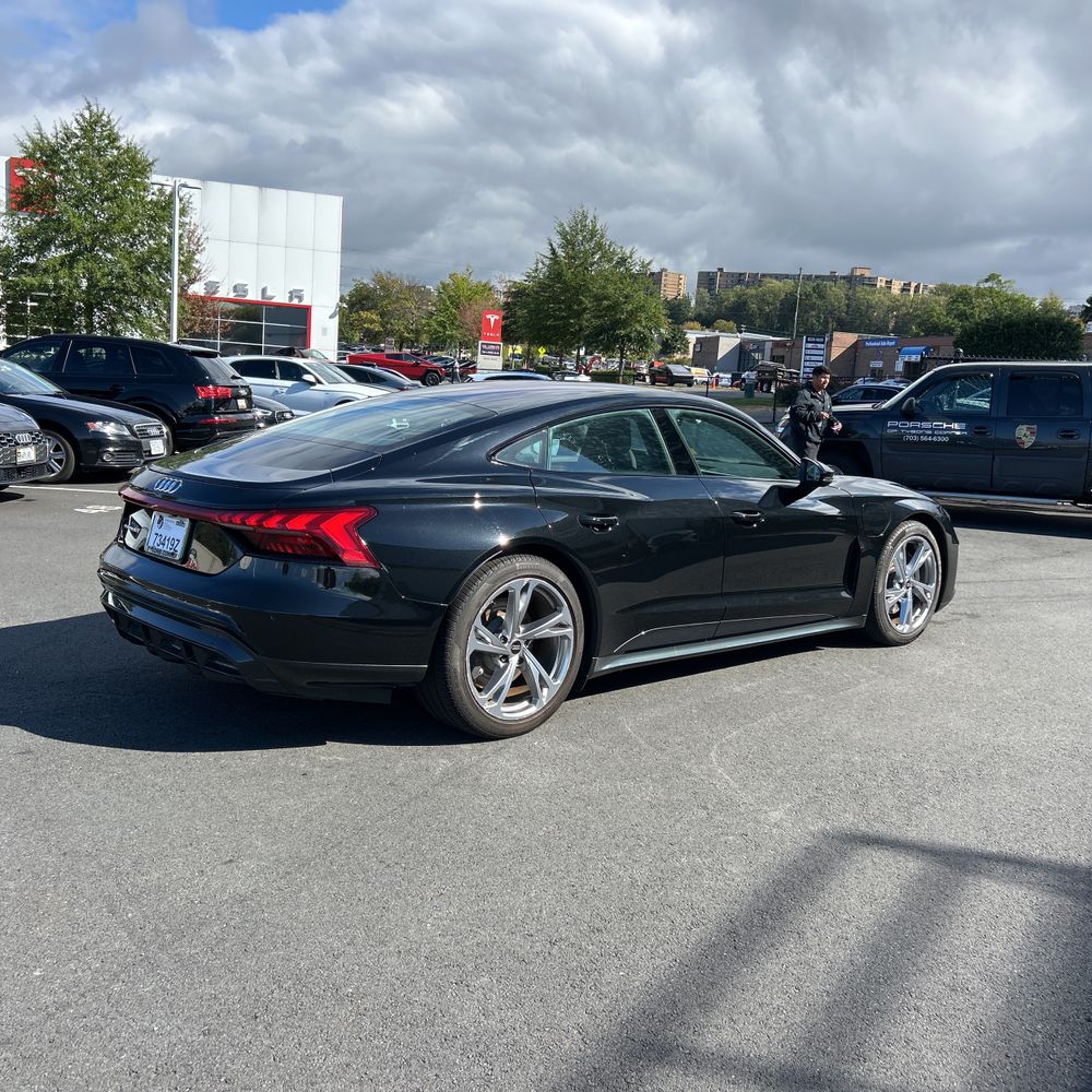 2022 Audi e-tron GT Premium Plus