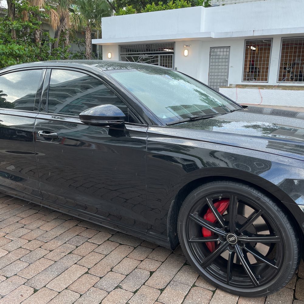 2023 Audi S8