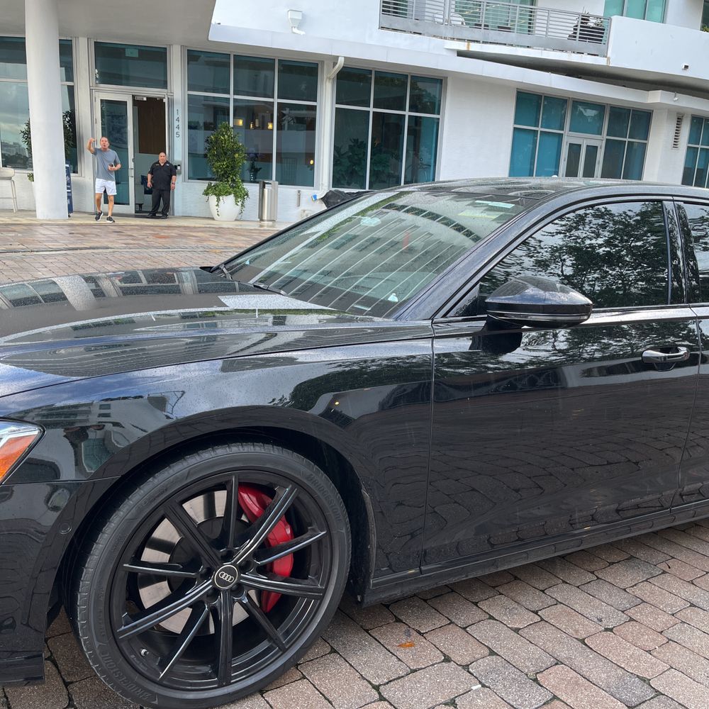 2023 Audi S8
