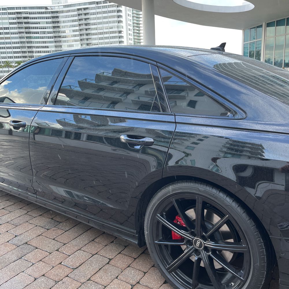 2023 Audi S8