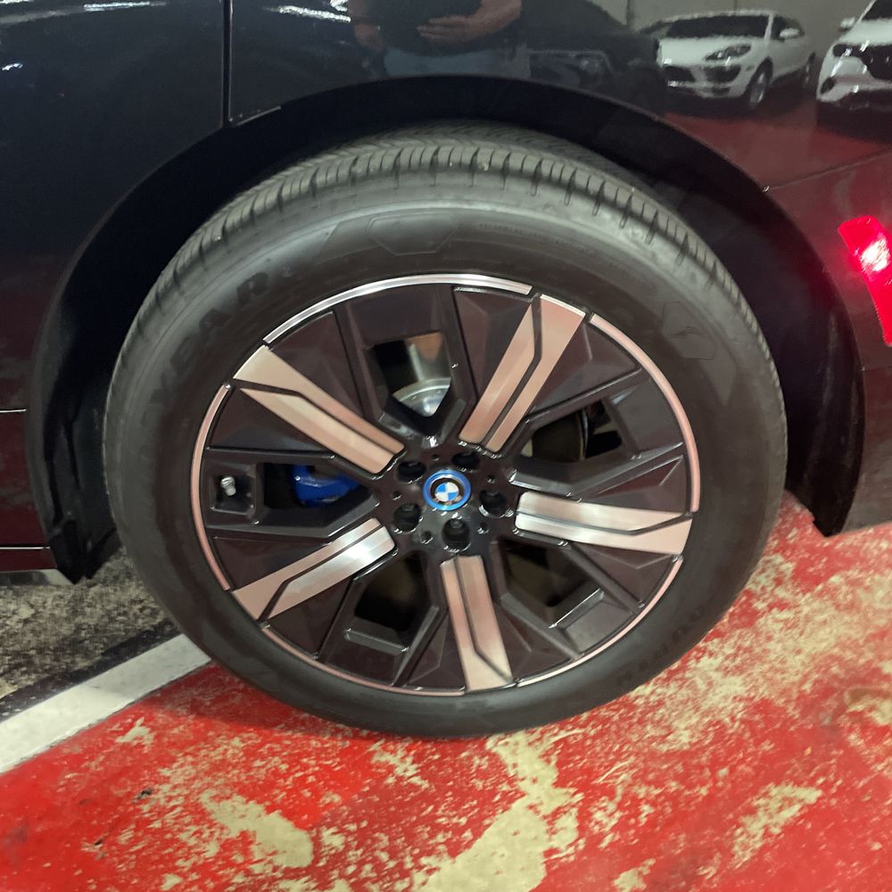 2025 BMW iX xDrive50