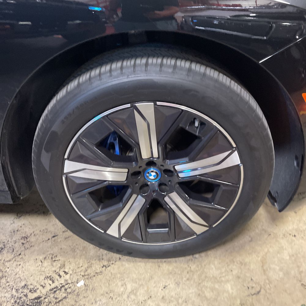 2025 BMW iX xDrive50