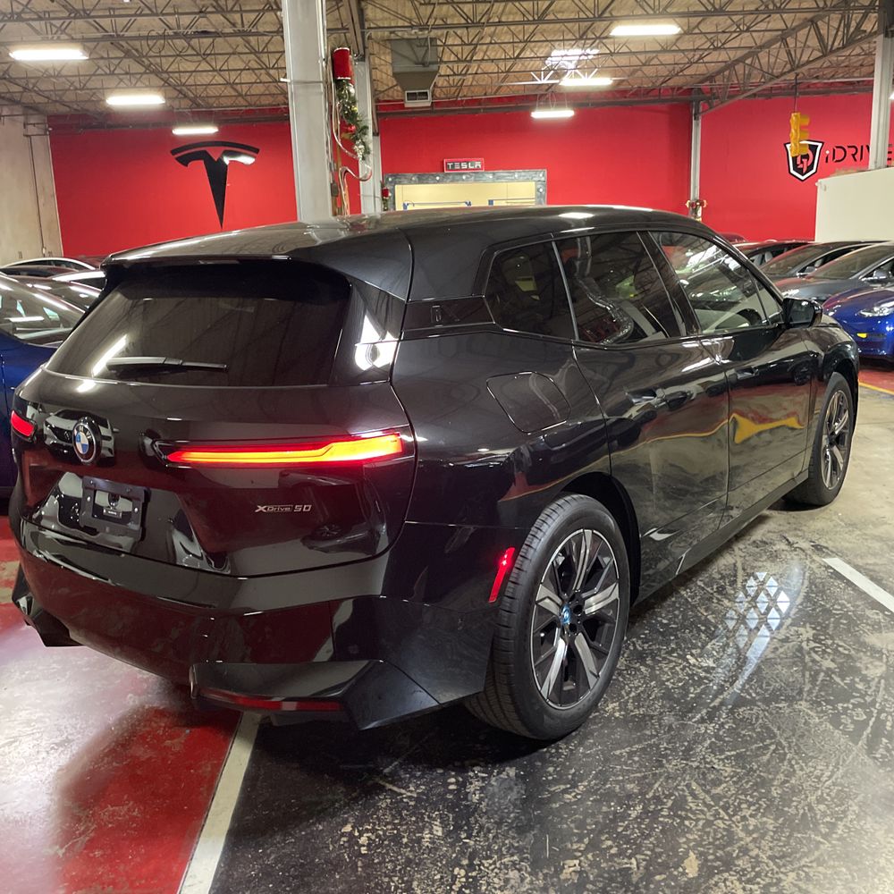 2025 BMW iX xDrive50