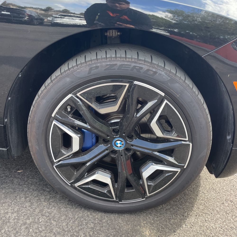 2025 BMW iX xDrive50