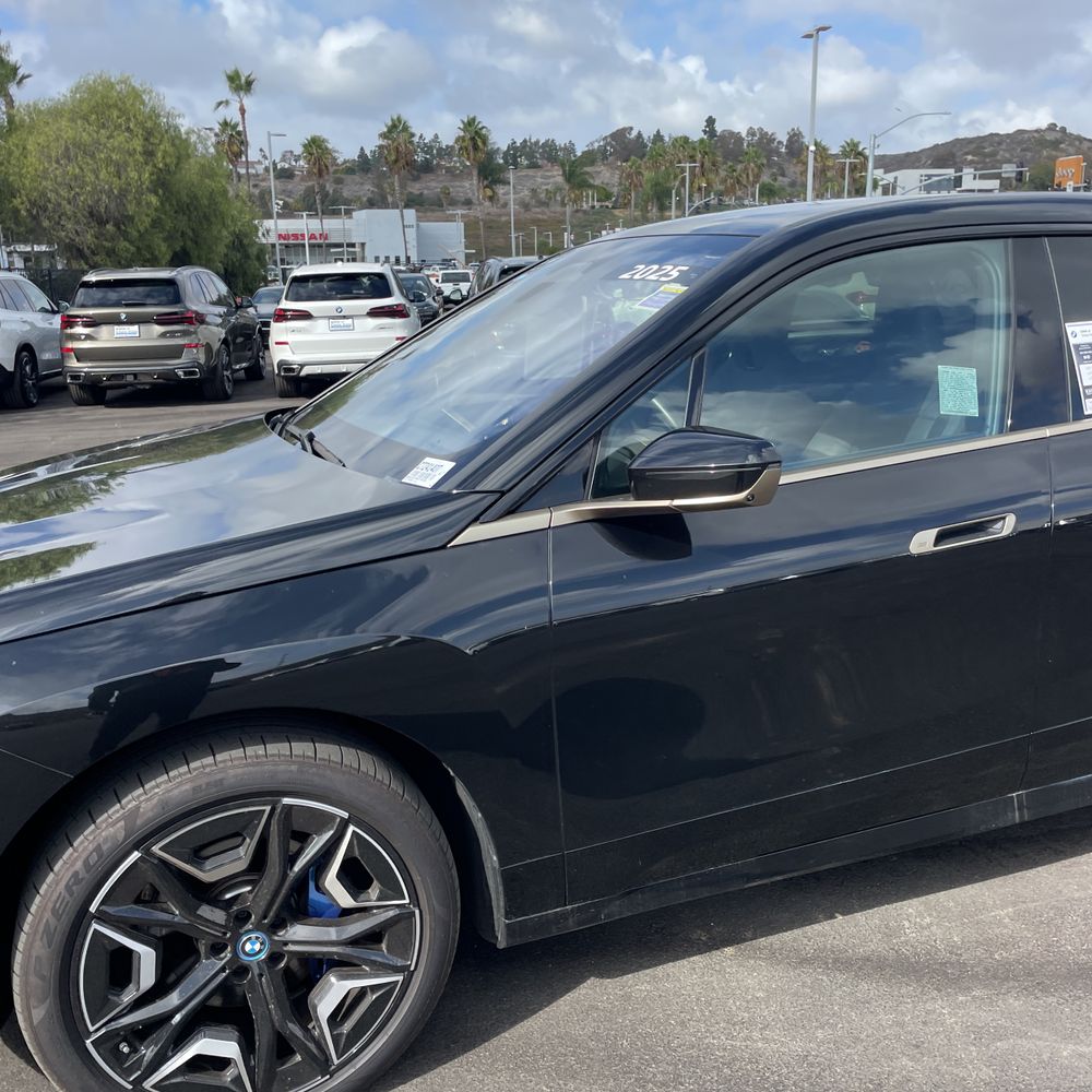 2025 BMW iX xDrive50