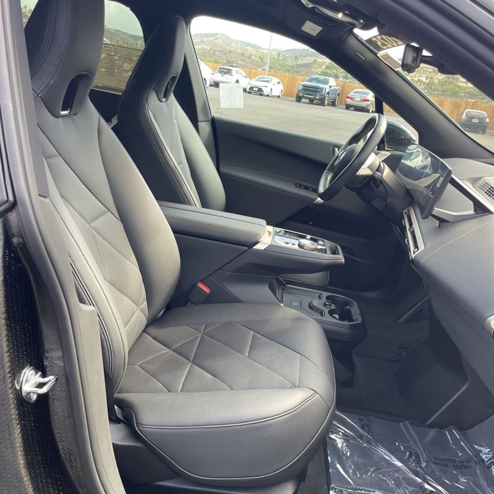 2025 BMW iX xDrive50