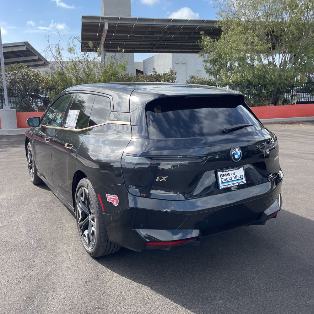 2025 BMW iX xDrive50