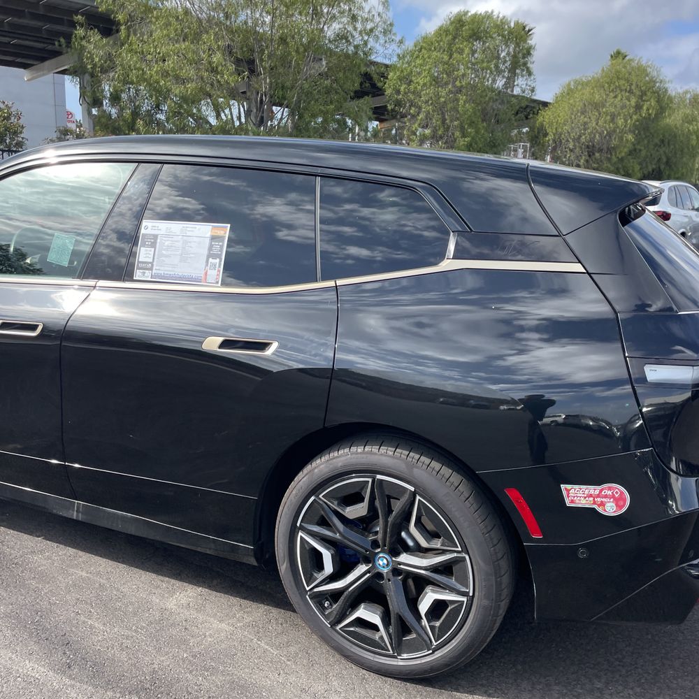2025 BMW iX xDrive50