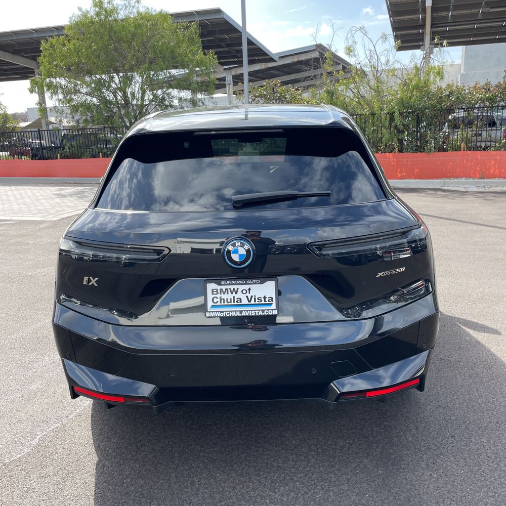 2025 BMW iX xDrive50