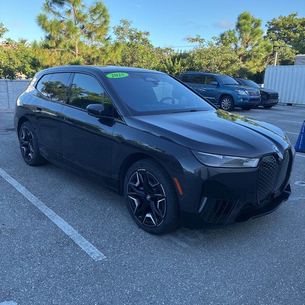 2025 BMW iX xDrive50