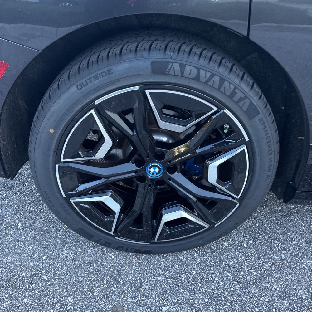 2025 BMW iX xDrive50