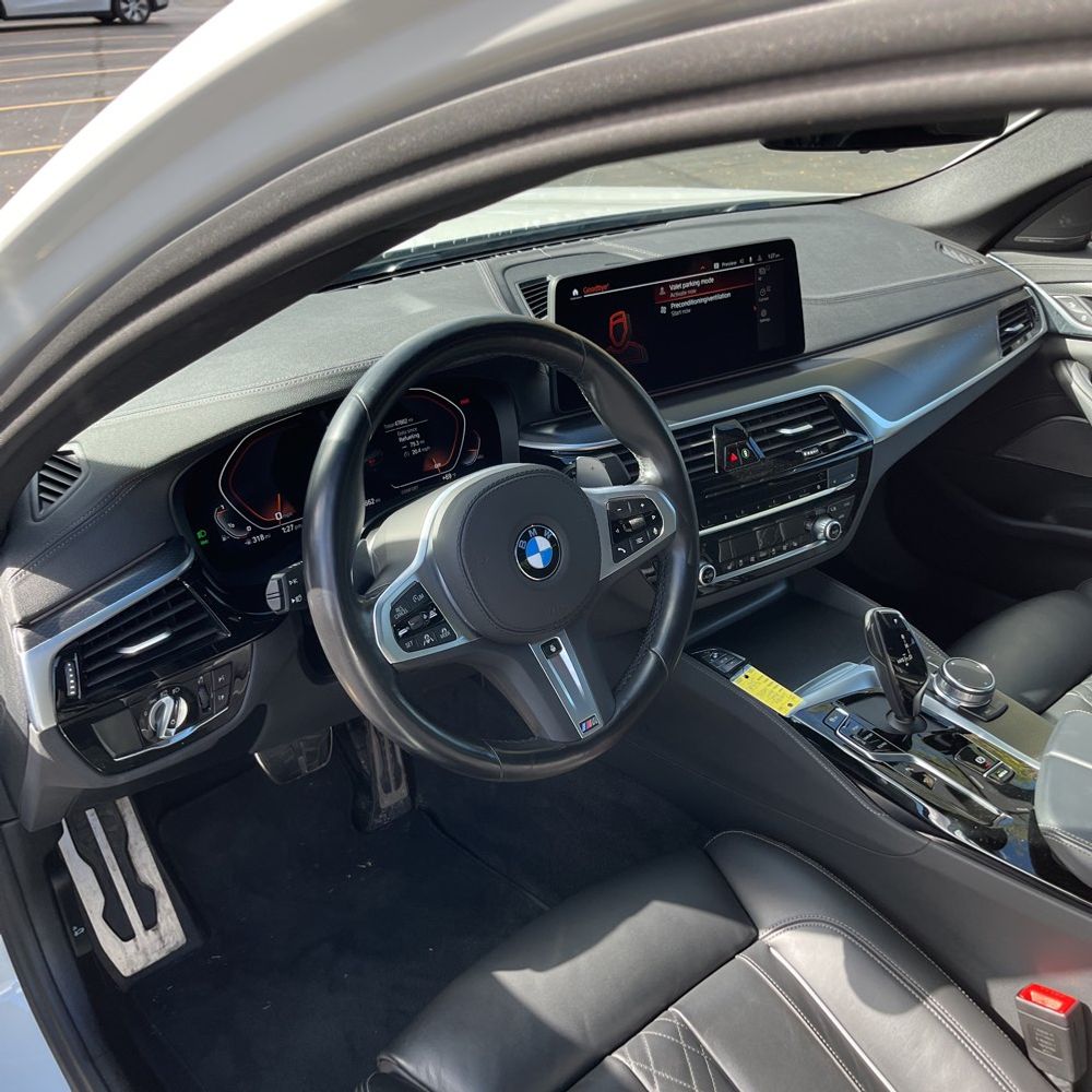2023 BMW 5-Series M550xi