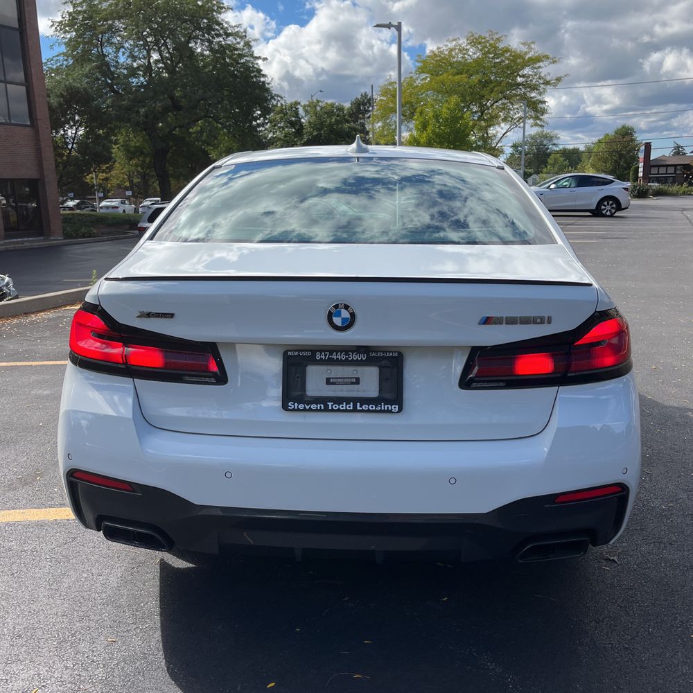 2023 BMW 5-Series M550xi