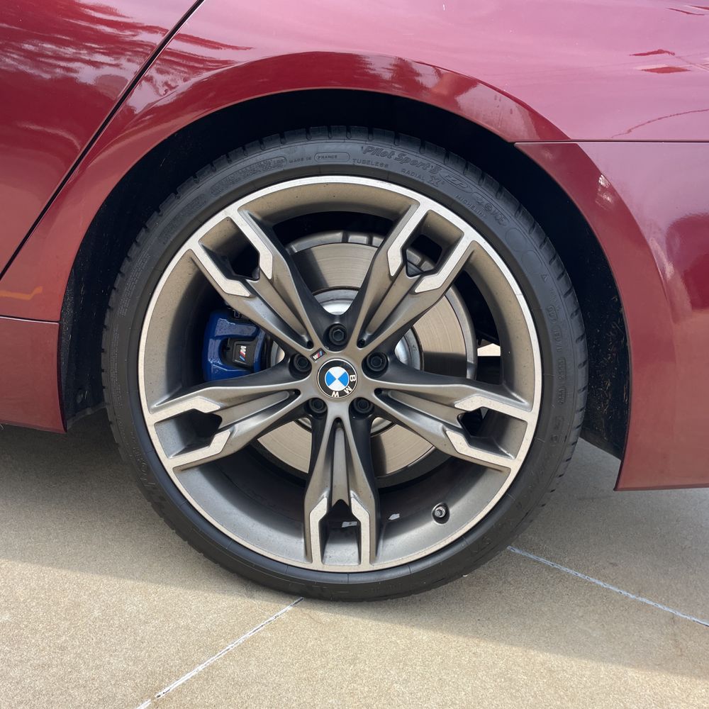 2022 BMW 5-Series M550xi