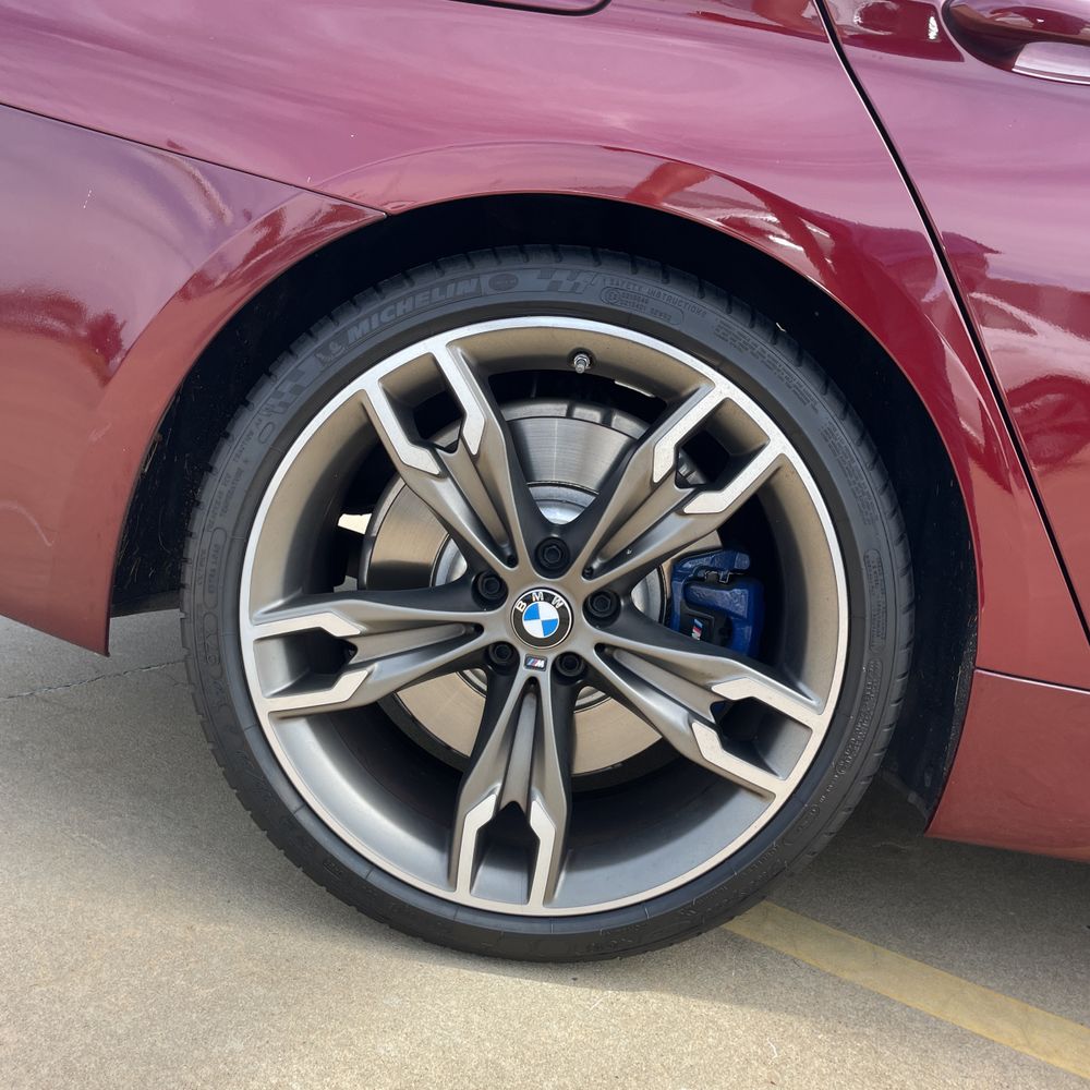 2022 BMW 5-Series M550xi