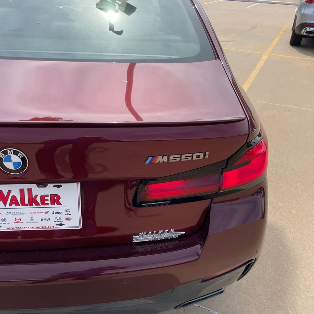 2022 BMW 5-Series M550xi