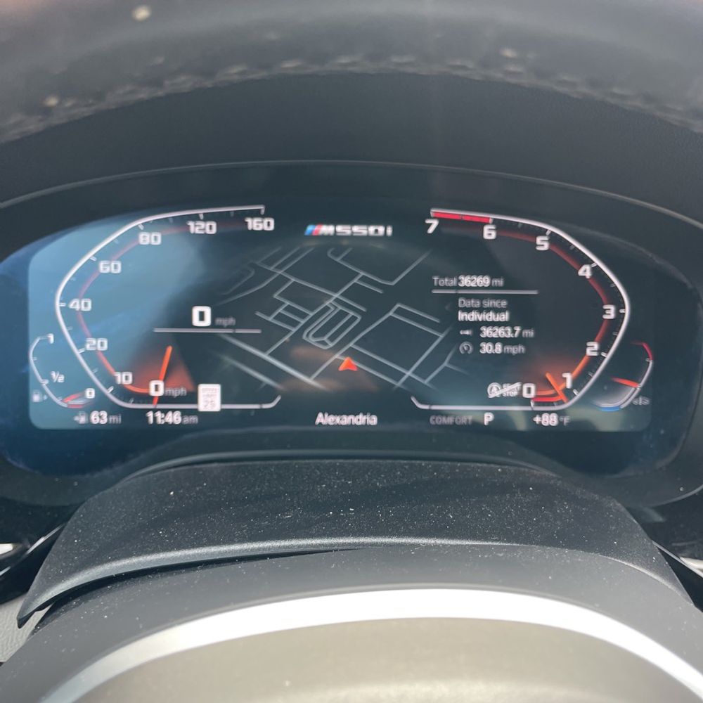 2022 BMW 5-Series M550xi