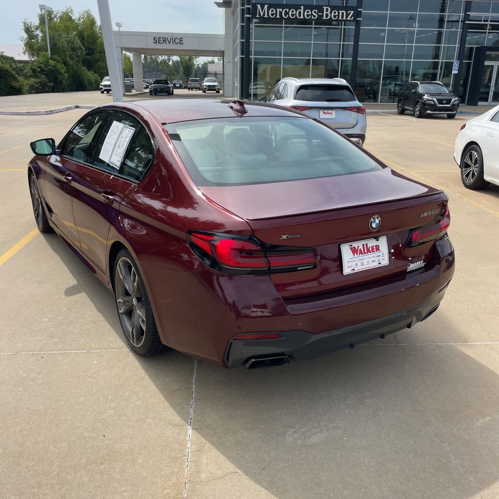 2022 BMW 5-Series M550xi