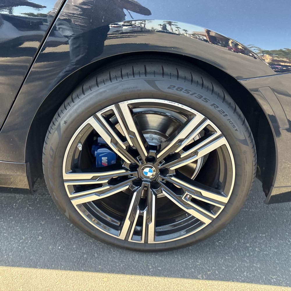 2023 BMW 7-Series 740i