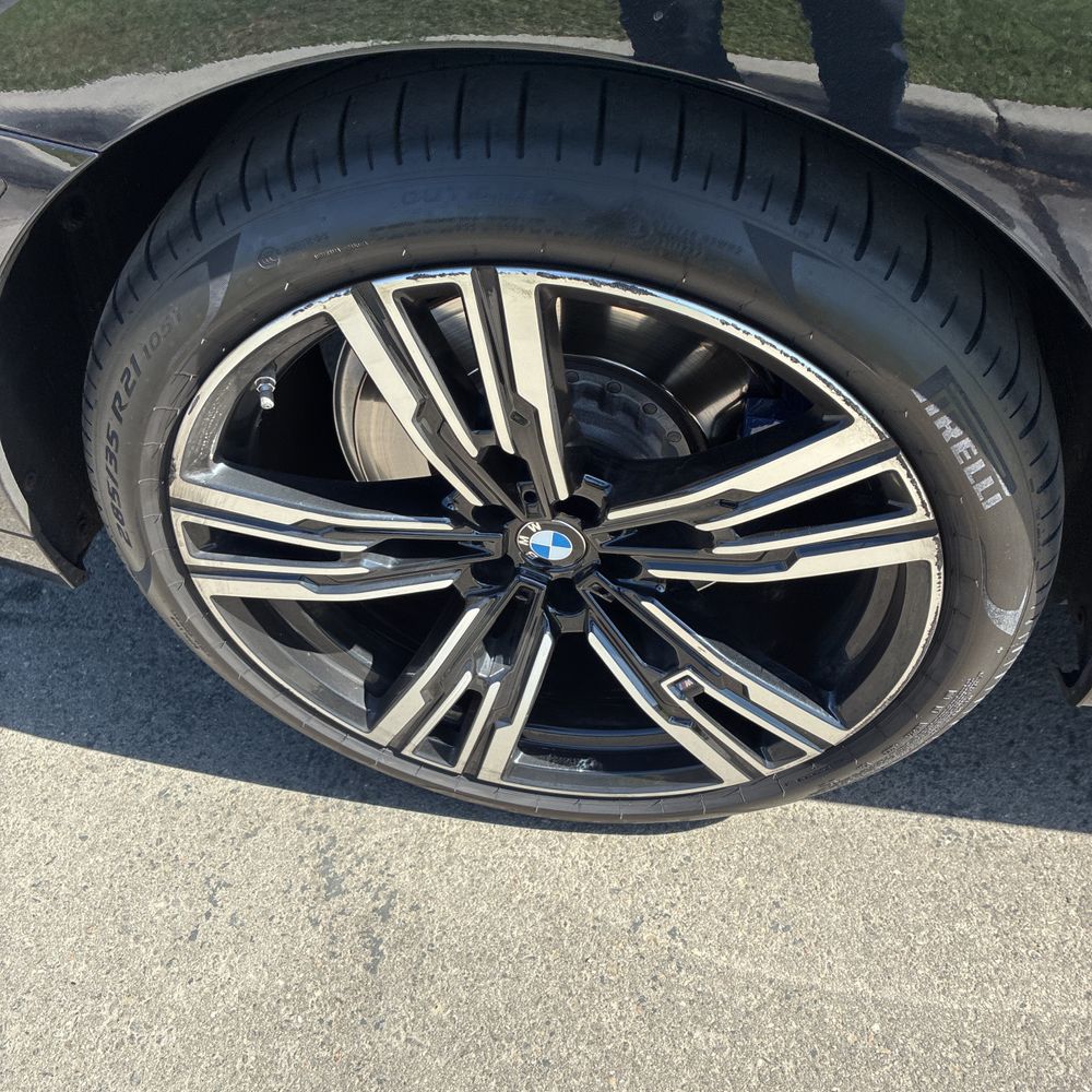 2023 BMW 7-Series 740i