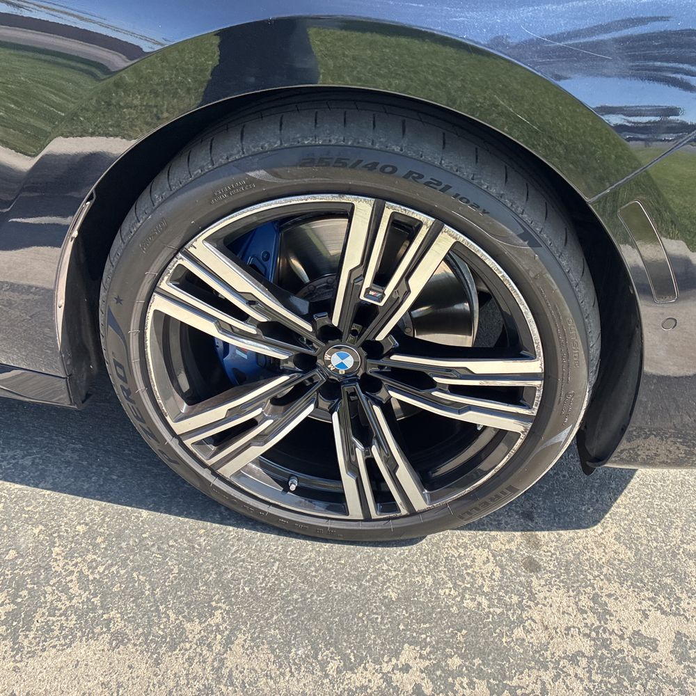 2023 BMW 7-Series 740i