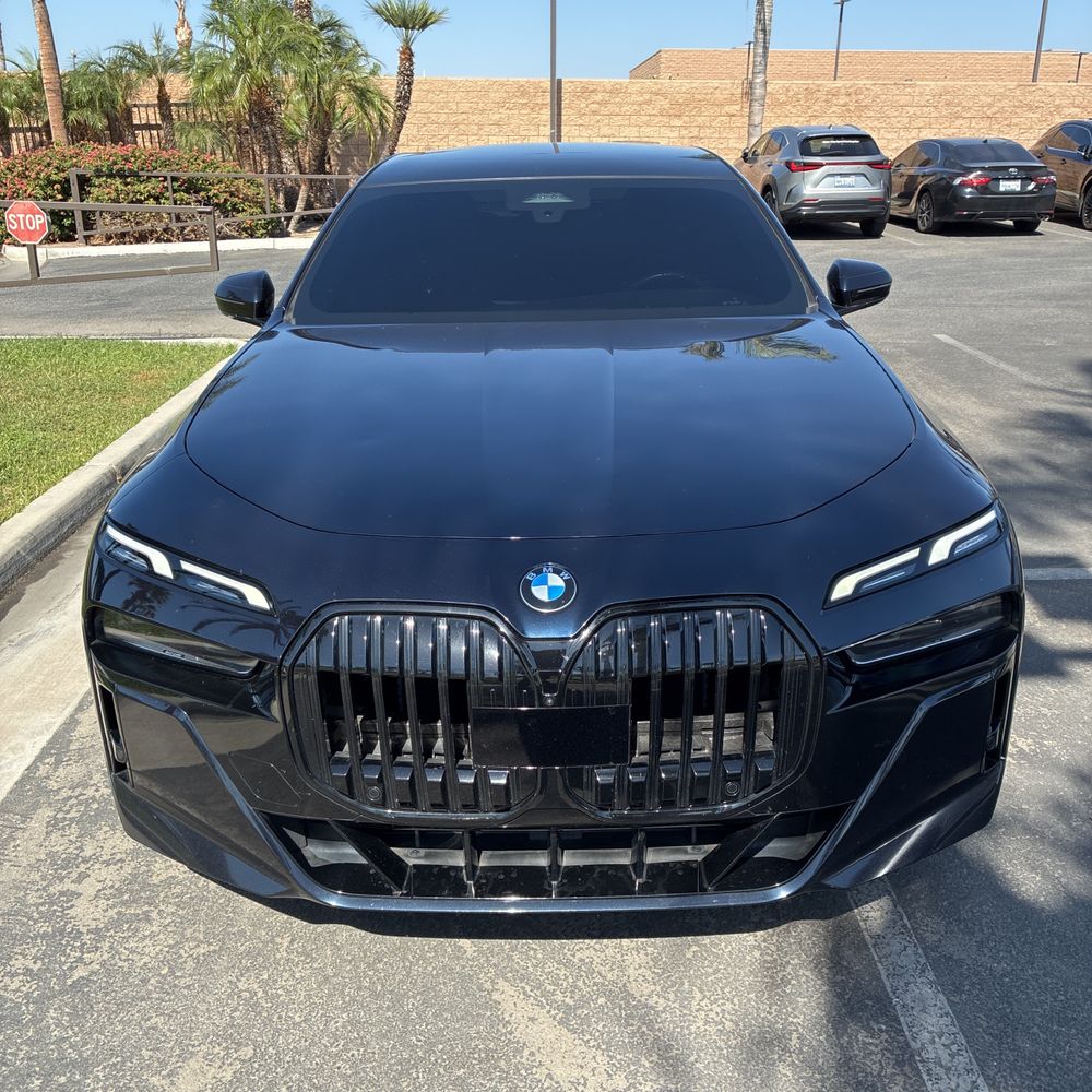 2023 BMW 7-Series 740i