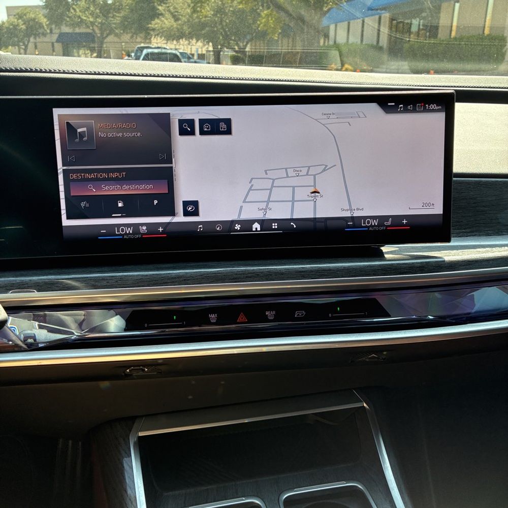 2025 BMW 7-Series 760i xDrive