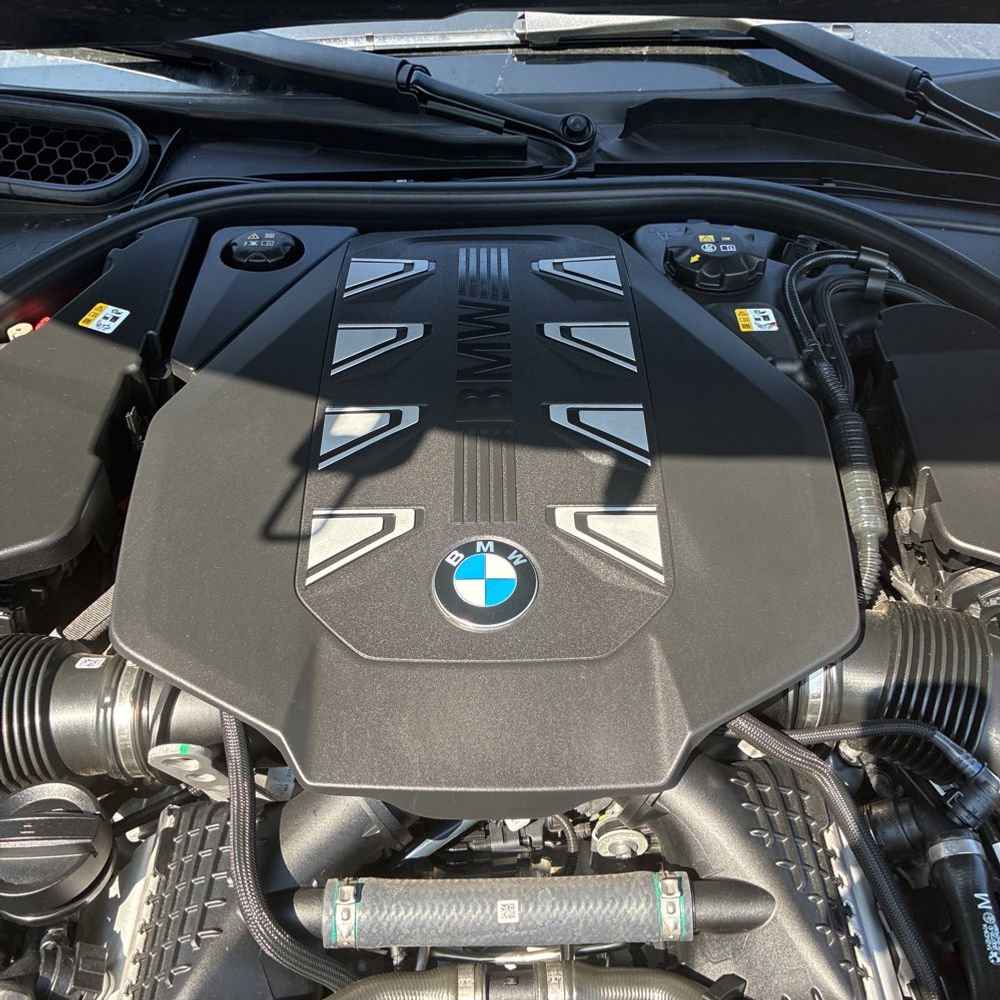 2025 BMW 7-Series 760i xDrive