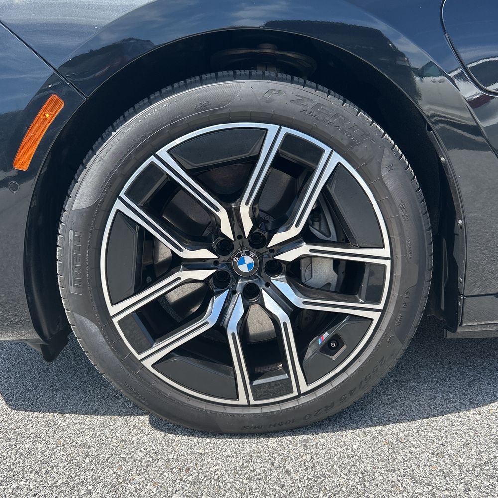 2024 BMW 7-Series 750e xDrive