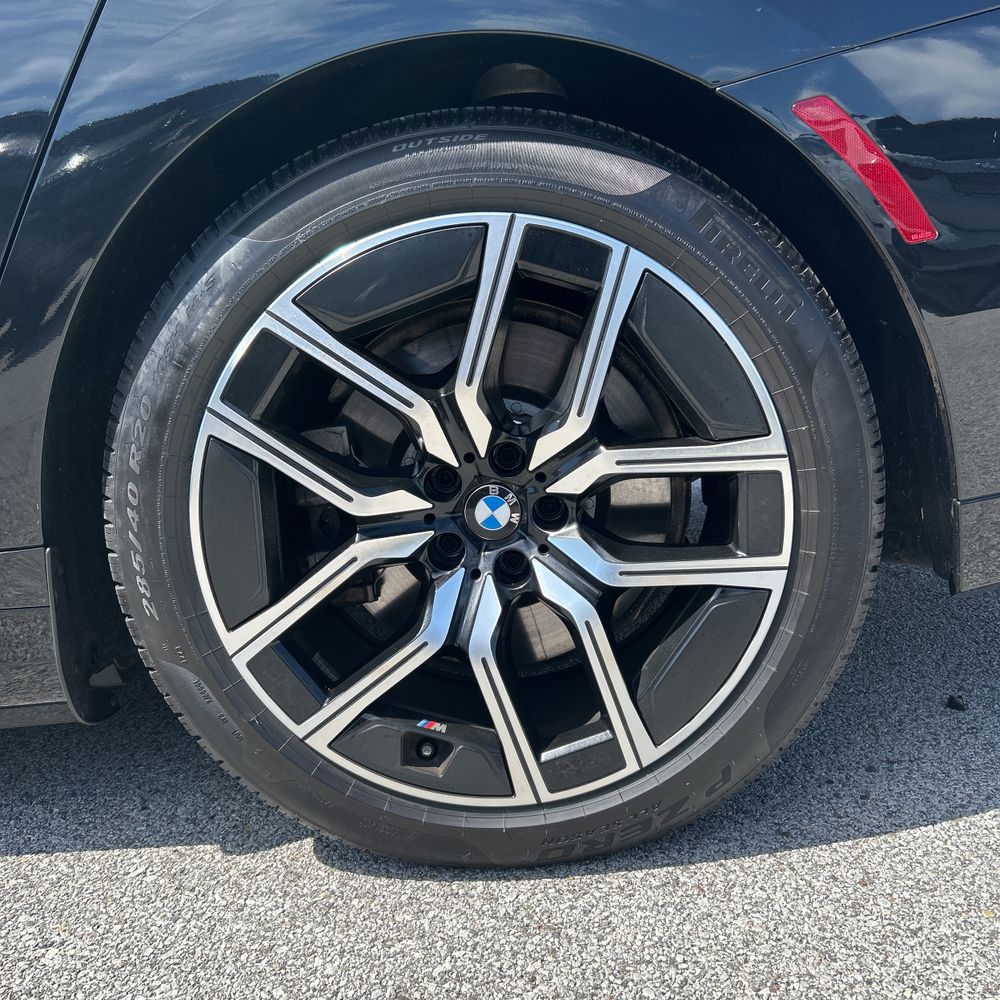 2024 BMW 7-Series 750e xDrive