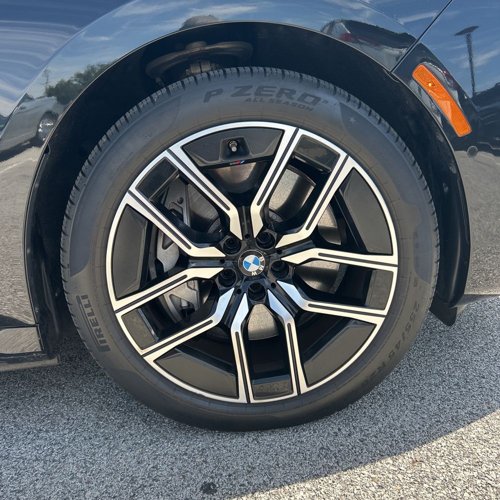 2024 BMW 7-Series 750e xDrive
