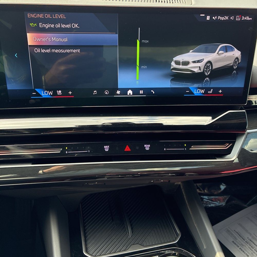 2025 BMW 5-Series 530i
